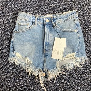 NEW WITH TAGS- Zara Jean Shorts.